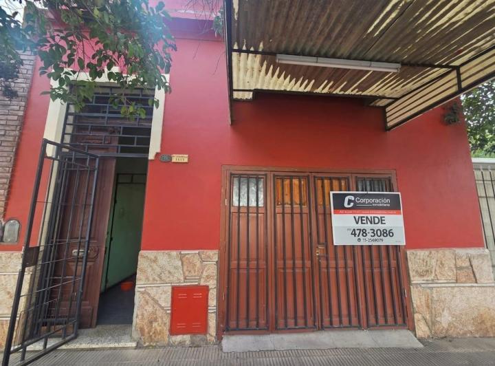 Casa · 95m² · 2 Ambientes · 1 Cochera