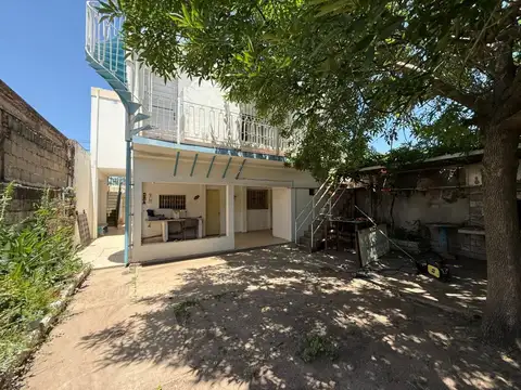 Casa en Venta en La Ceramica y Cuyo, Rosario