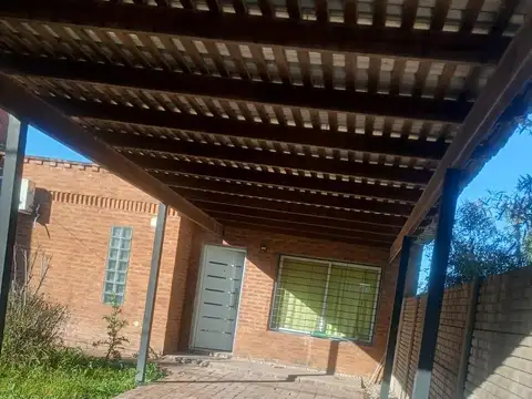 Casa en Venta en Roldan, San Lorenzo