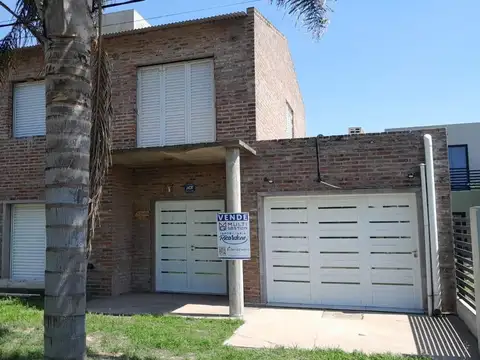 Casa en Venta en Ricardone, San Lorenzo