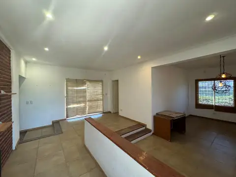 Casa en Venta en Punta Chacra, Roldan