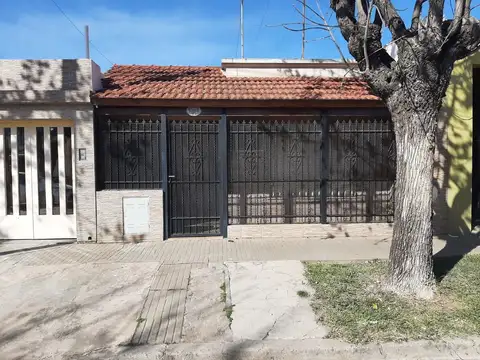 Casa en Venta en Villa Gobernador Galvez, Rosario