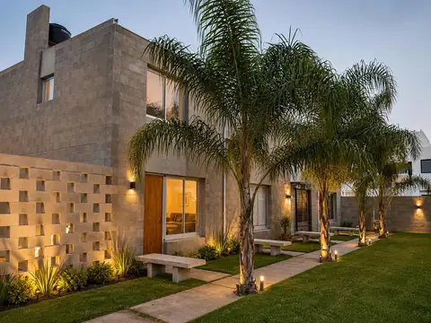 Casa en Venta en Fisherton, Rosario