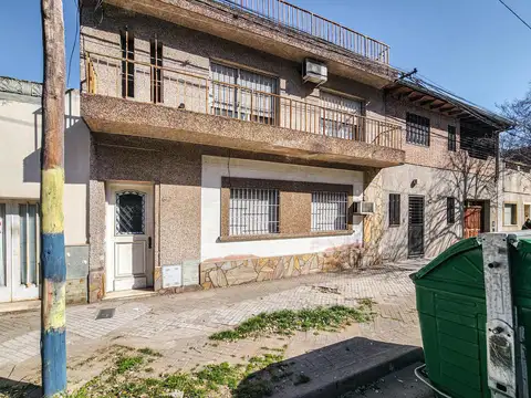 Casa en Venta en Luis Agote, Rosario