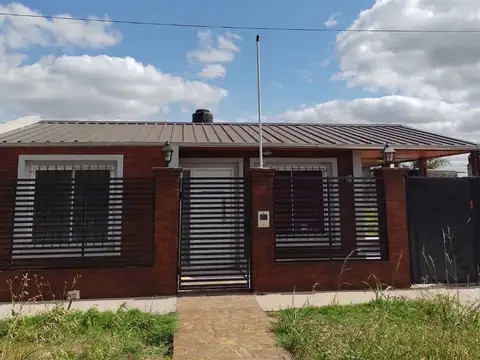 Casa en Venta en Puerto Gral San Martín, San Lorenzo
