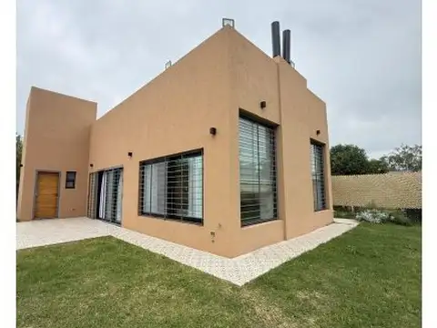 Casa en Venta en Roldan, San Lorenzo