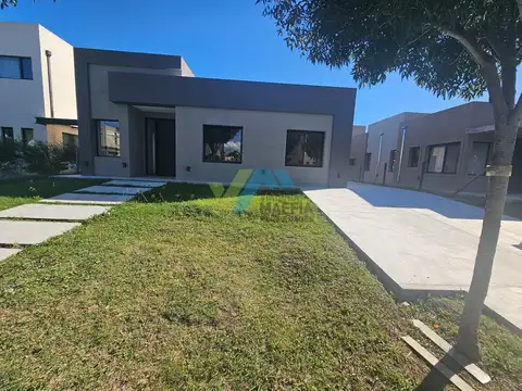 Casa en Alquiler en Santo Tomas, Countries y Barrios Cerrados en Pilar