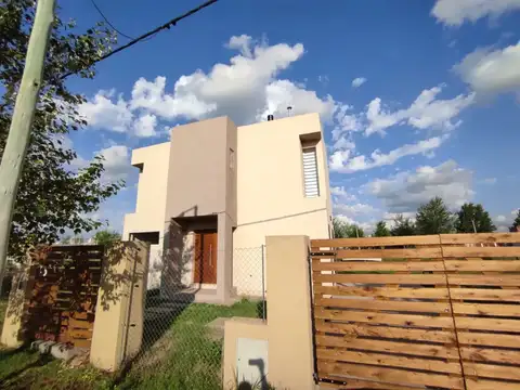 Casa en Venta en Roldan, San Lorenzo