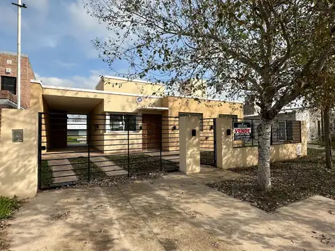 Casa en Venta en Roldan, San Lorenzo