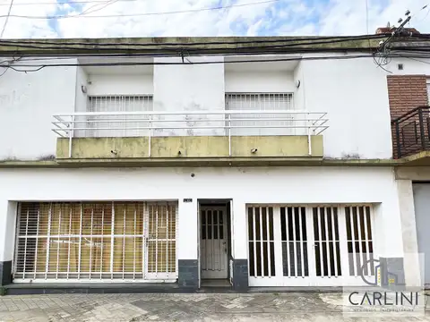 Casa en Venta en Azcuenaga, Rosario