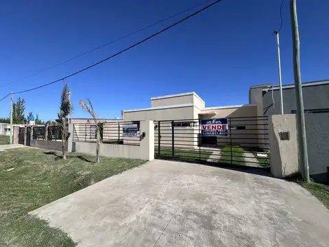 Casa en Venta en Roldan, San Lorenzo