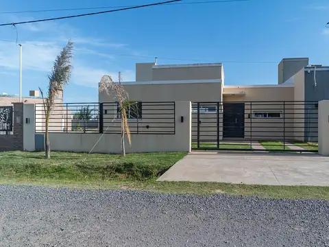 Casa en Venta en Roldan, San Lorenzo