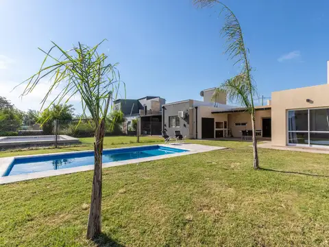 Casa en Venta en Roldan, San Lorenzo