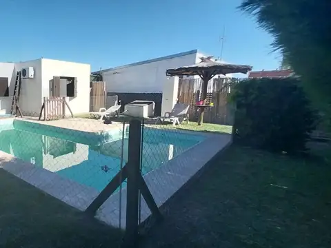 Casa en Venta en Punta Chacra, Roldan