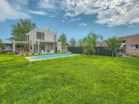 Casa en Venta en Roldan, San Lorenzo