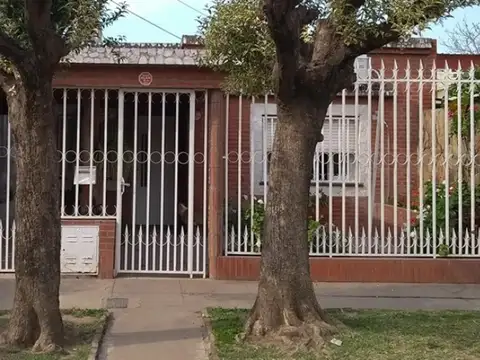 Casa en Venta en Villa Gobernador Galvez, Rosario