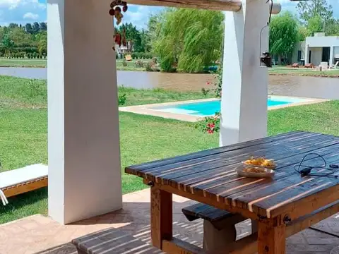 Casa en Venta en Oliveros, Iriondo