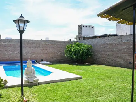 Casa en Venta en Soldini, Rosario
