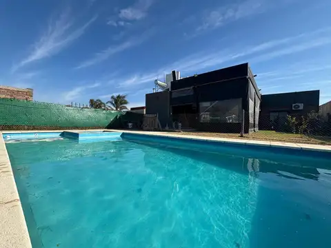 Casa en Venta en Punta Chacra, Roldan