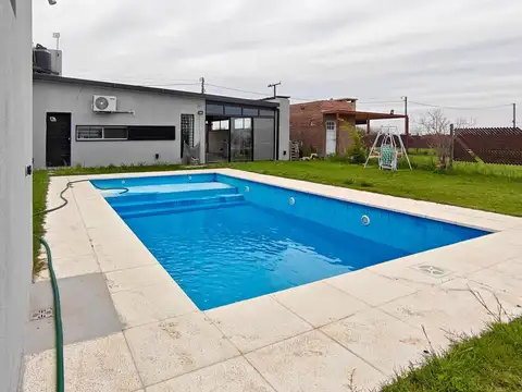 Casa en Venta en Punta Chacra, Roldan