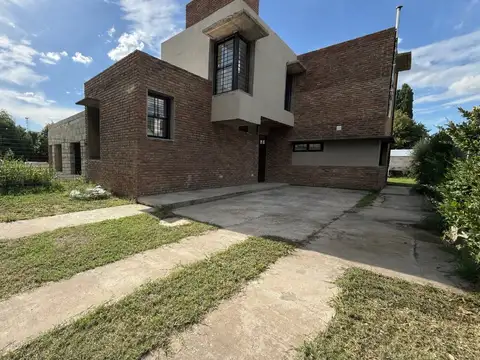 Casa en Venta en Roldan, San Lorenzo