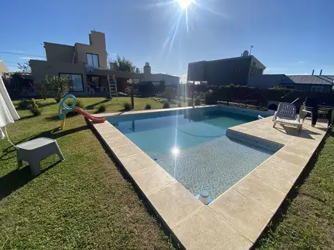 Casa en Venta en Punta Chacra, Roldan
