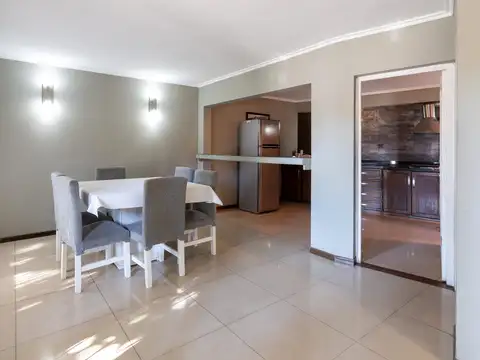 Casa en Venta en Cinco Esquinas, Rosario