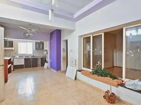 Casa en Venta en Azcuenaga, Rosario