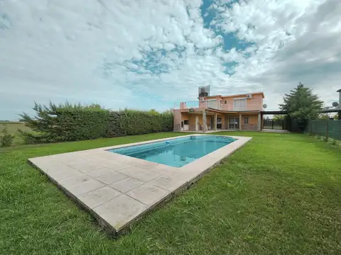 Casa en Venta en Punta Chacra, Roldan