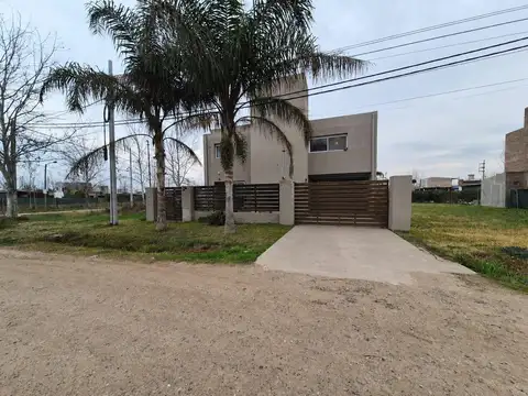 Casa en Venta en Roldan, San Lorenzo