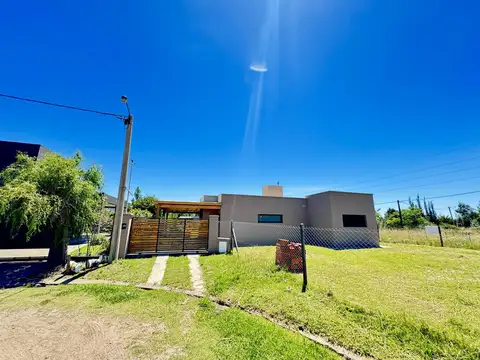 Casa en Venta en Roldan, San Lorenzo