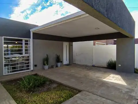 Casa en Venta en Roldan, San Lorenzo