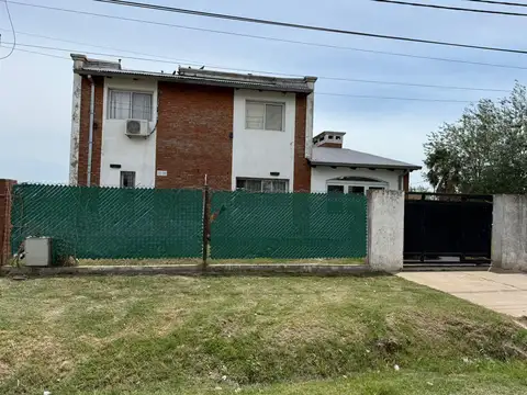 Casa en Venta en Roldan, San Lorenzo