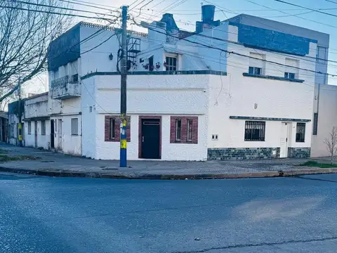 Casa en Venta en Luis Agote, Rosario