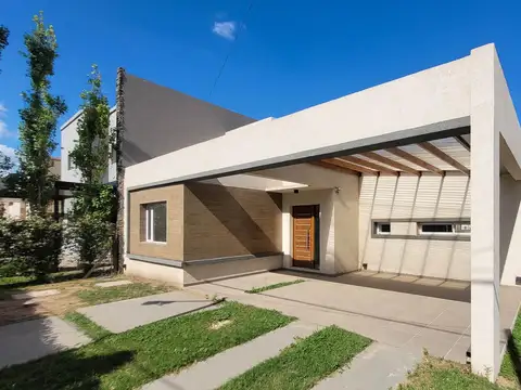 Casa en Venta en Roldan, San Lorenzo