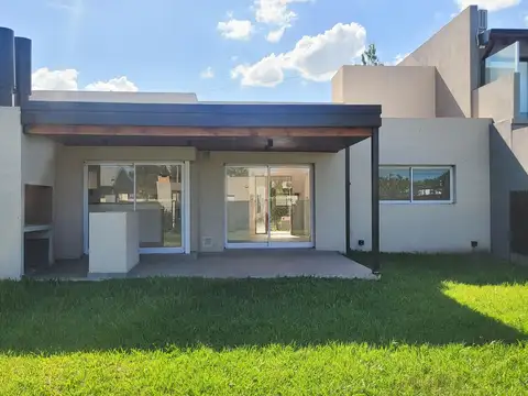 Casa en Venta en Roldan, San Lorenzo