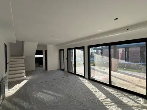 Casa en Venta en Roldan, San Lorenzo