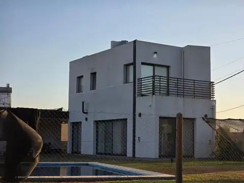 Casa en Venta en Fincas Del Rosedal, Ibarlucea