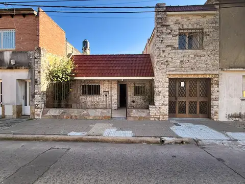 Casa en Venta en Azcuenaga, Rosario