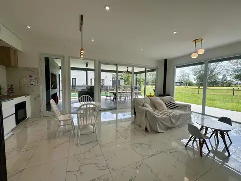 Casa en Venta en Piñero, Rosario