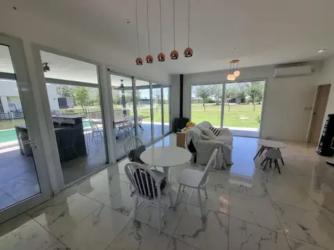 Casa en Venta en Alvear, Rosario