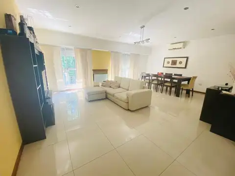 Casa en Venta en General José de San Martín, Rosario