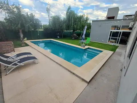 Casa en Venta en Roldan, San Lorenzo