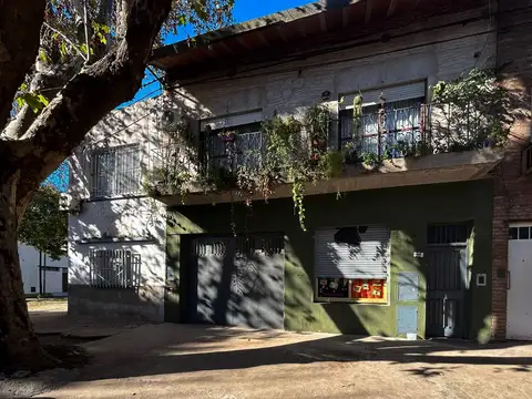 Casa en Venta en Azcuenaga, Rosario