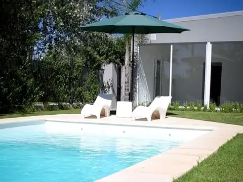 Casa en Venta en Roldan, San Lorenzo