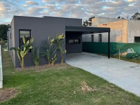 Casa en Venta en Pueblo Esther, Rosario