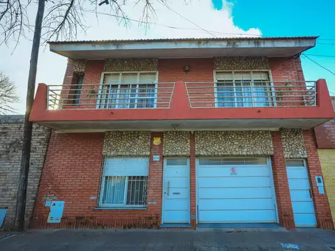 Casa en Venta en Azcuenaga, Rosario