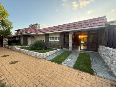 Casa en Venta en Roldan, San Lorenzo