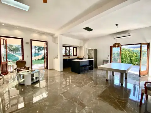 Casa en Venta en Pueblo Esther, Rosario