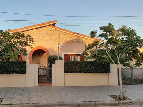 Casa en Venta en Capitan Bermudez, San Lorenzo
